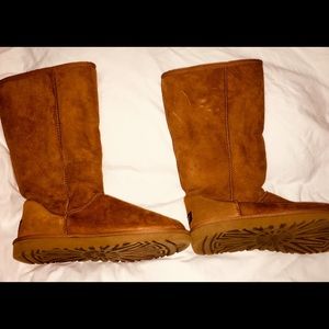 UGG Classic Short II, Chestnut color, Size 9